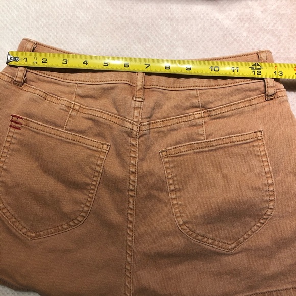 Urban outfitters beige high waist short - Picture 5 of 7